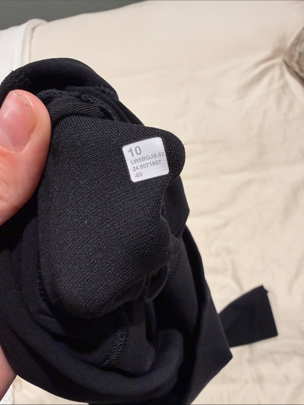 Lululemon cropped Align Black Athletic Leggings - Size 10 - Picture 2 of 4